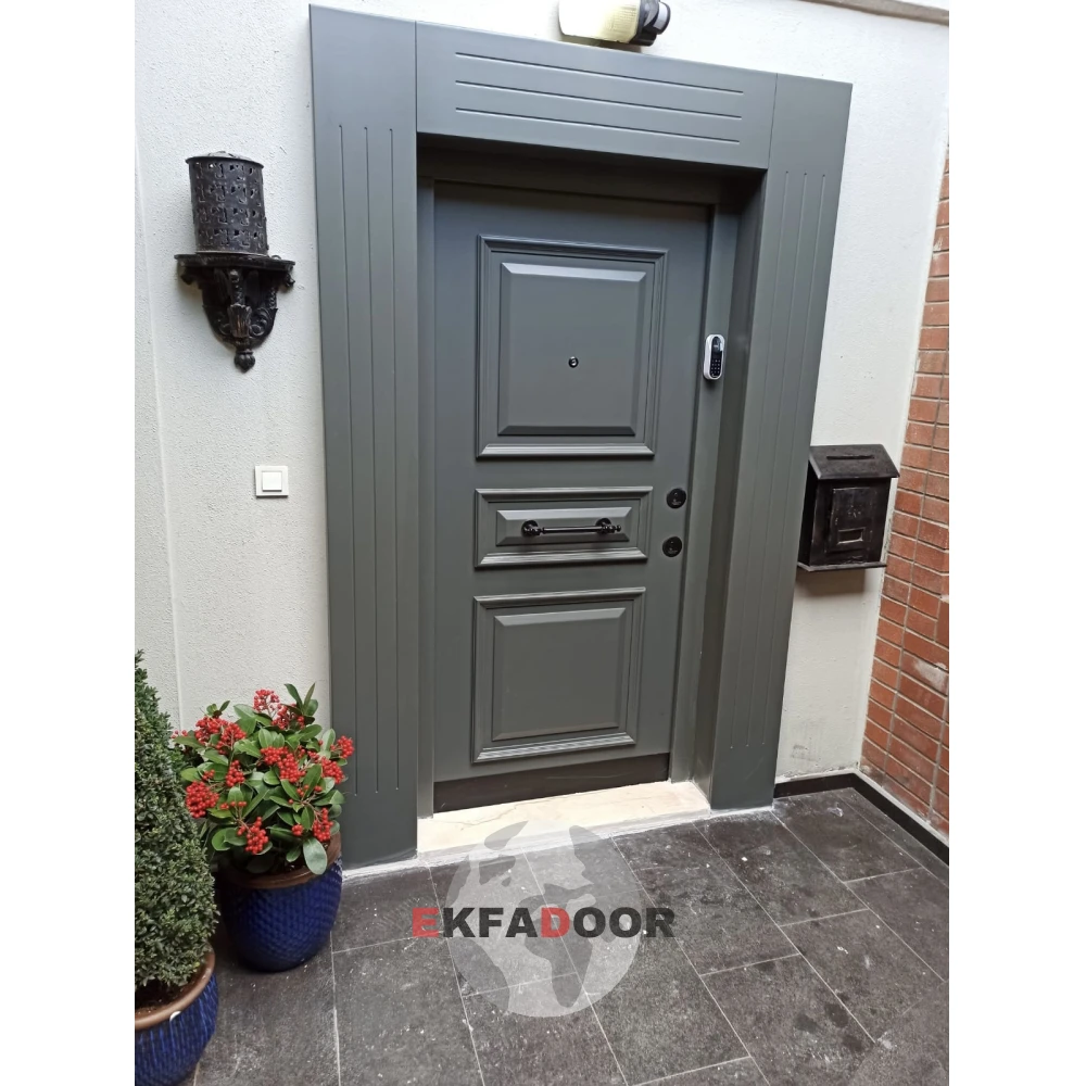 Klasik Çelik Kapılar K-0030 Modeli - EkfaDoor